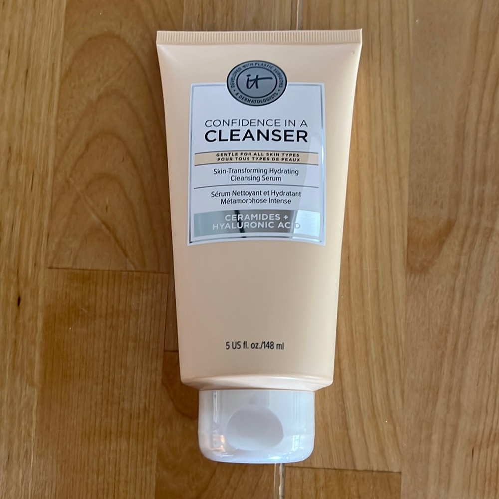 IT Cosmetics Confidence in a Cleanser